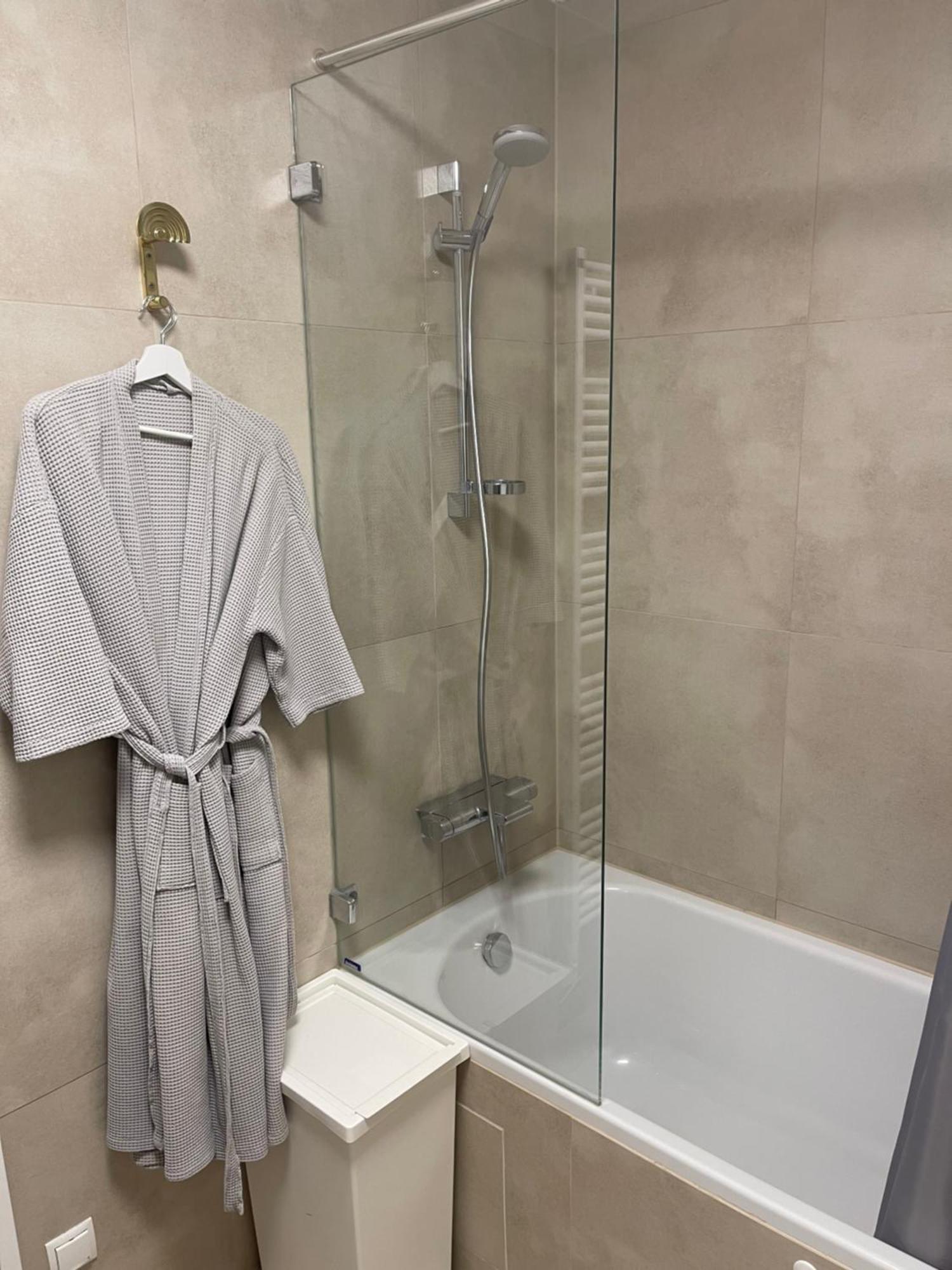 Amazing Austria Center Apartment Near Uno City Wiedeń Zewnętrze zdjęcie