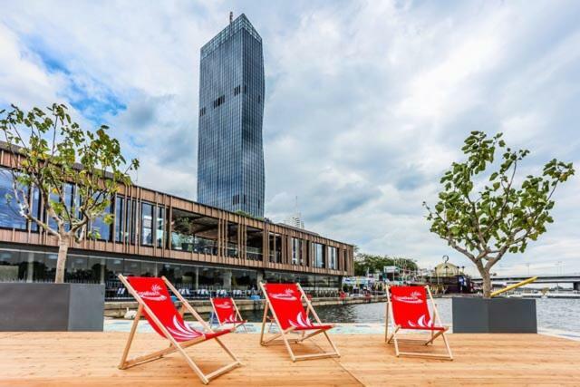 Amazing Austria Center Apartment Near Uno City Wiedeń Zewnętrze zdjęcie